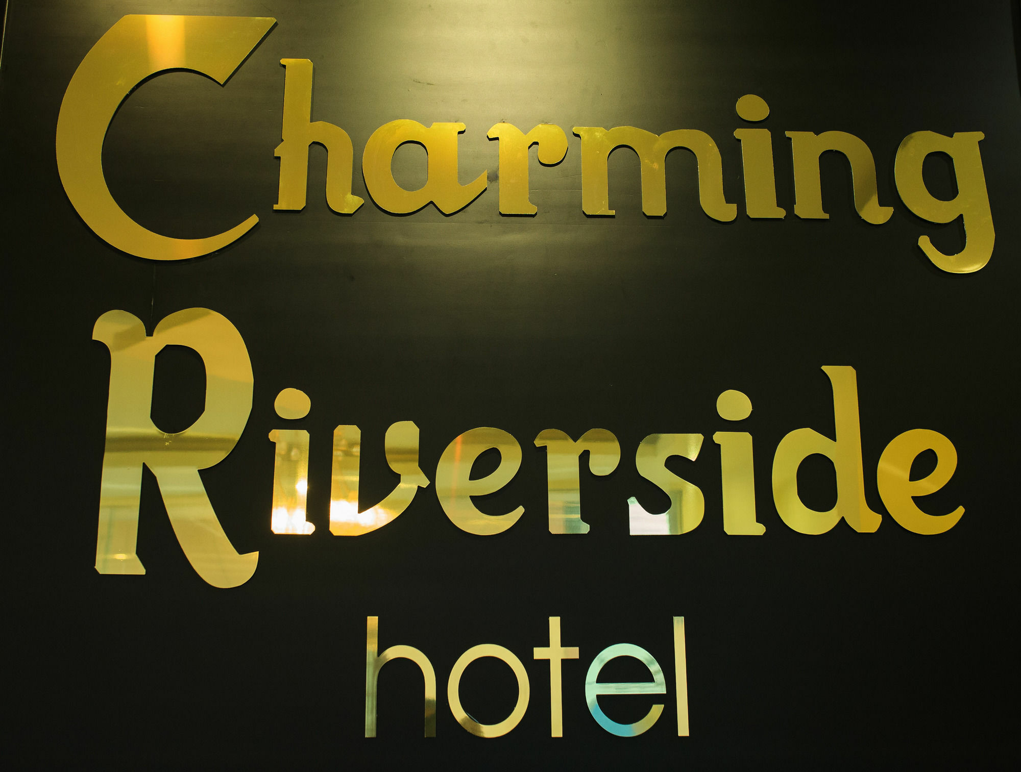 Charming Riverside Hotel Hue Exterior foto